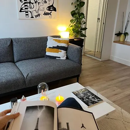 Mynestparis 2-br In Center , Air Conditioner , Elevator Paris