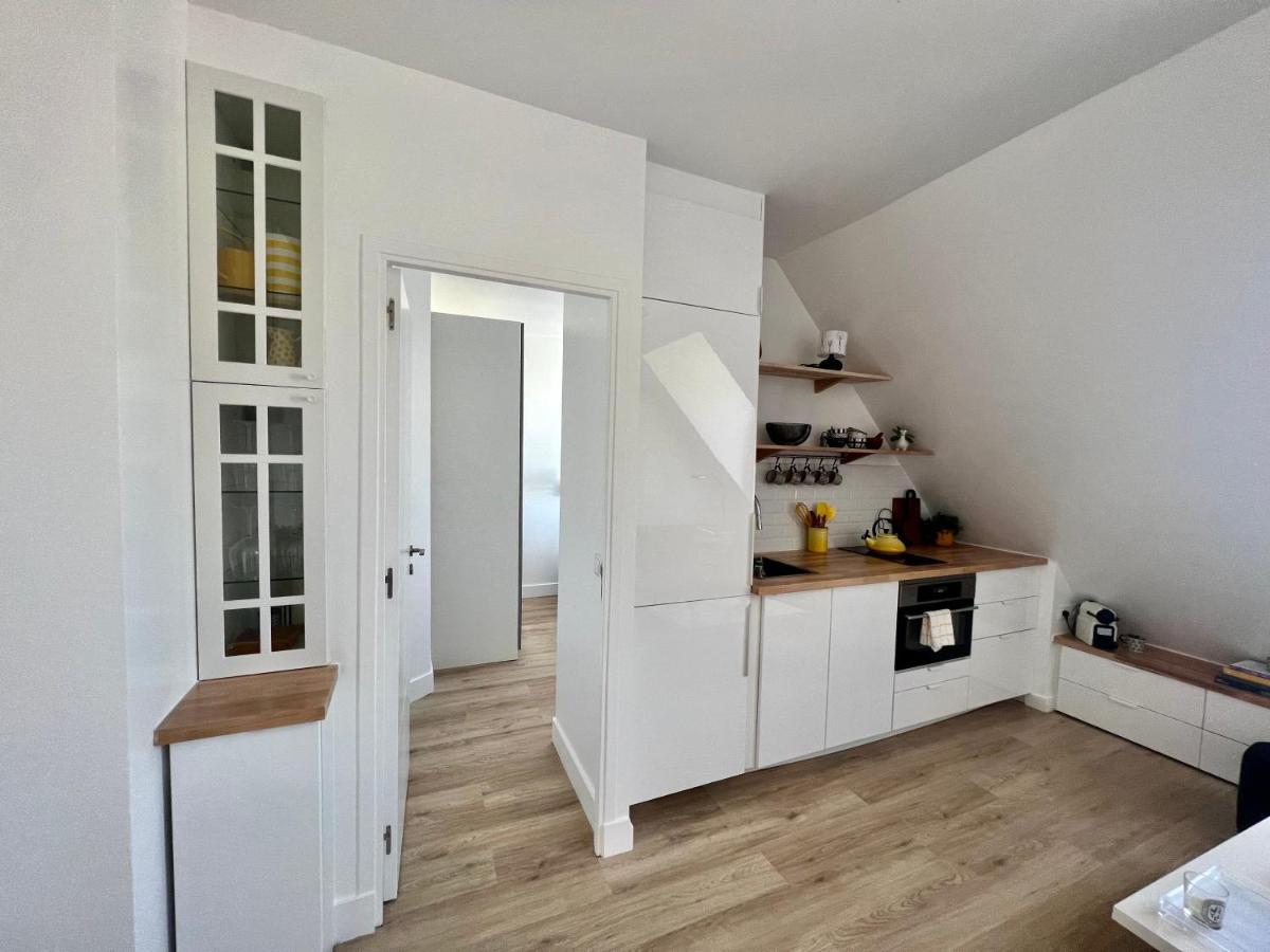 5 Stars 2-br In Center , Air Conditioner , Elevator