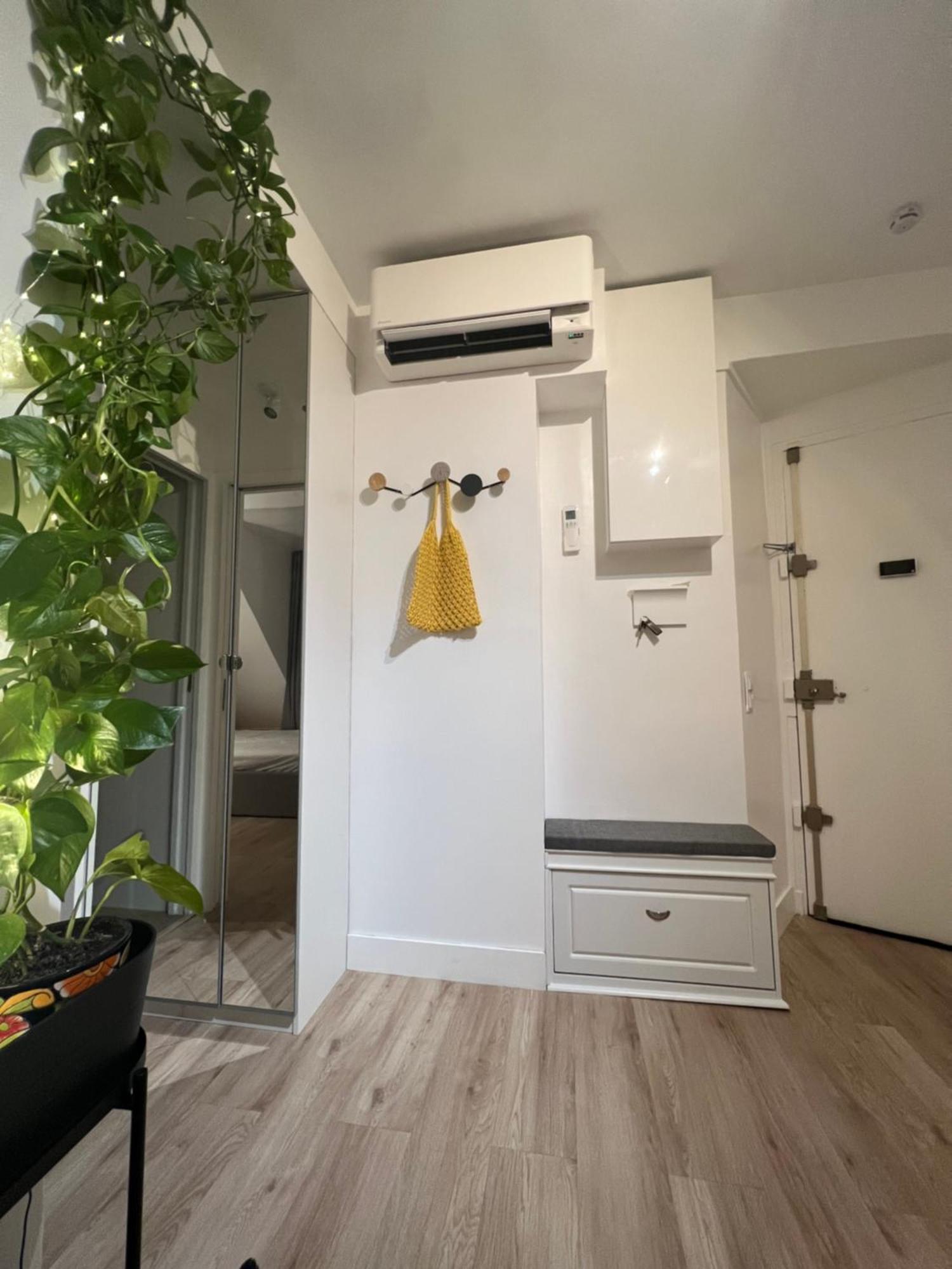 5 Stars 2-br In Center , Air Conditioner , Elevator